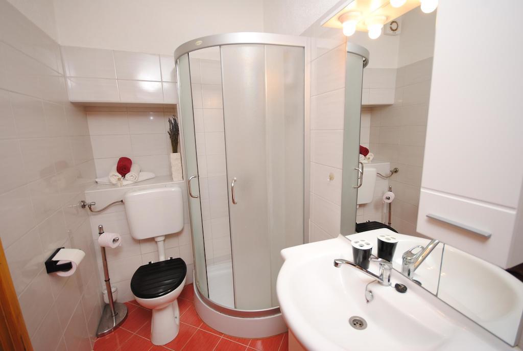 Guesthouse Ancient Stone Ровинь Номер фото