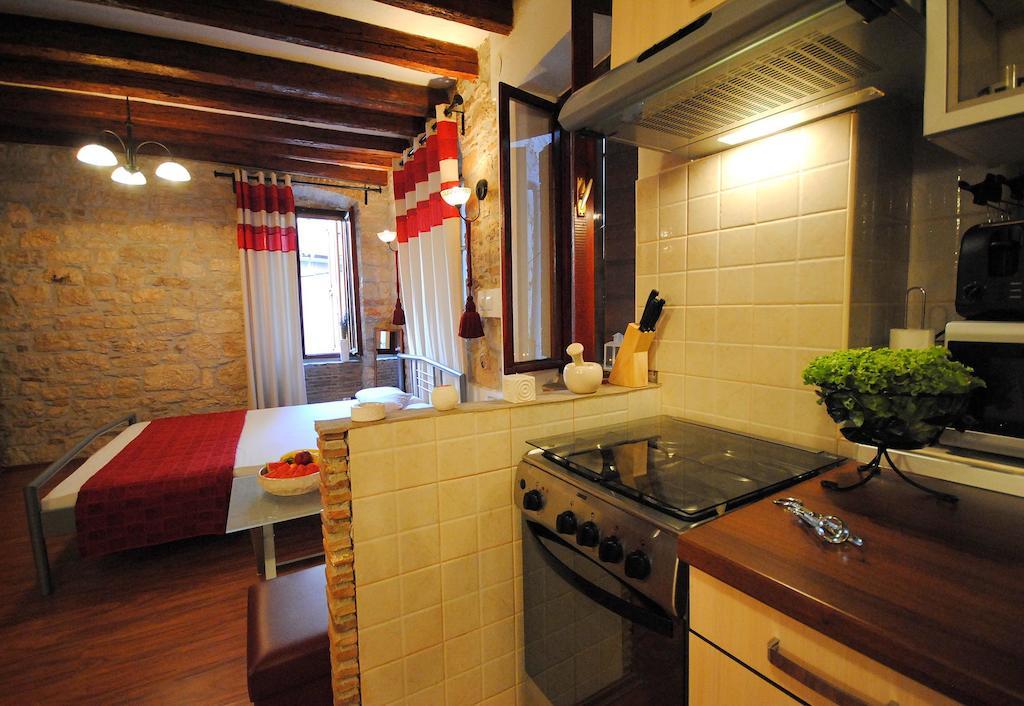 Guesthouse Ancient Stone Ровинь Номер фото