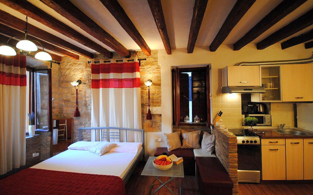 Guesthouse Ancient Stone Ровинь Экстерьер фото