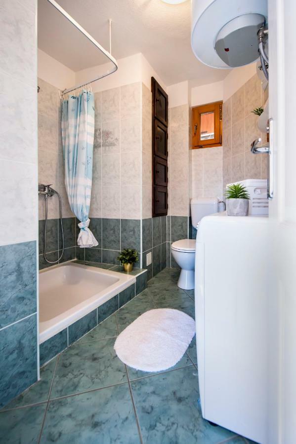 Guesthouse Ancient Stone Ровинь Экстерьер фото