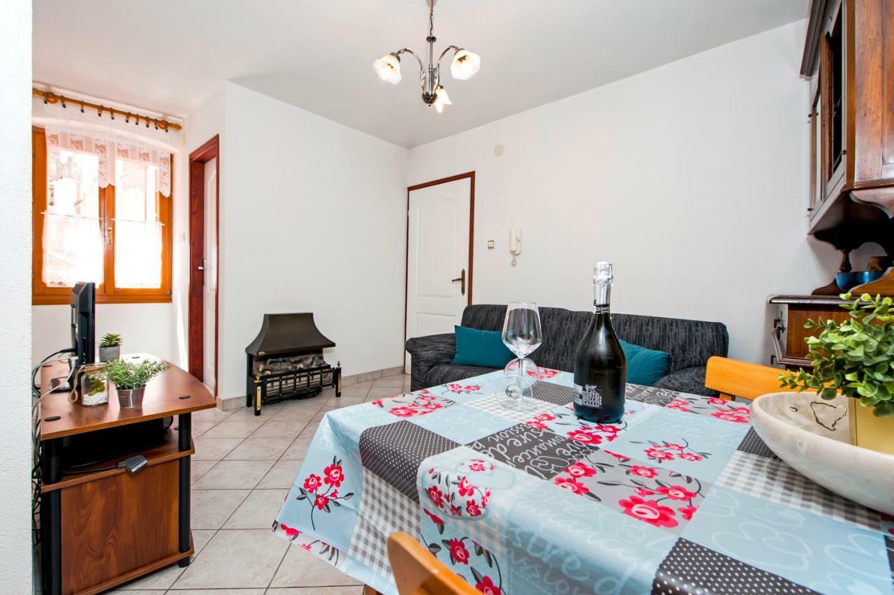 Guesthouse Ancient Stone Ровинь Экстерьер фото